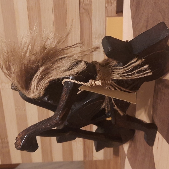 Wood native sculpture/motorcycle - Picture 4 of 5